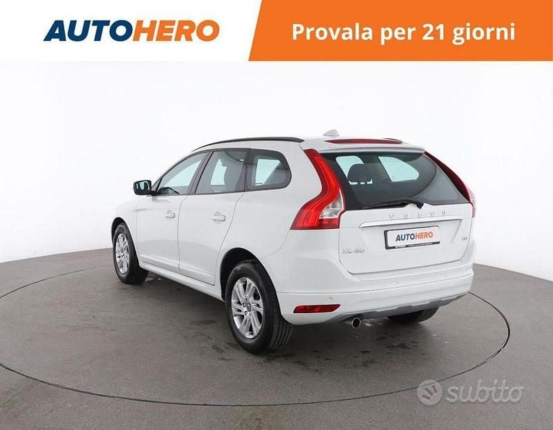 Usata Volvo XC60 Kinetic 150 CV (110 kW) 2017 Bianco SUV