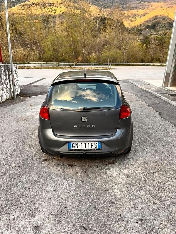 Usata Seat Altea 90 CV (66 kW) 2011 Monovolume