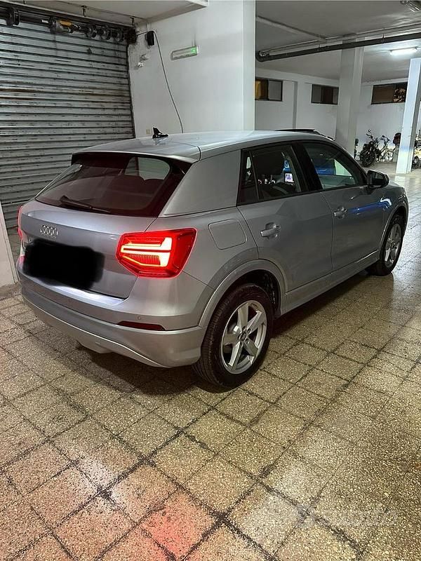 Usata Audi Q2 S-Line 116 CV (85 kW) 2020 Argento SUV