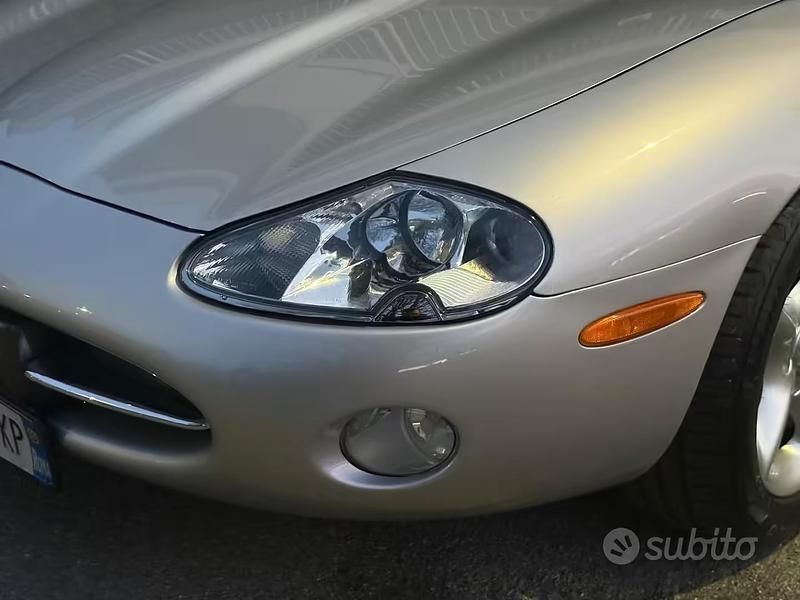 Usata Jaguar XK8 284 CV (208 kW) 2001 Cabrio