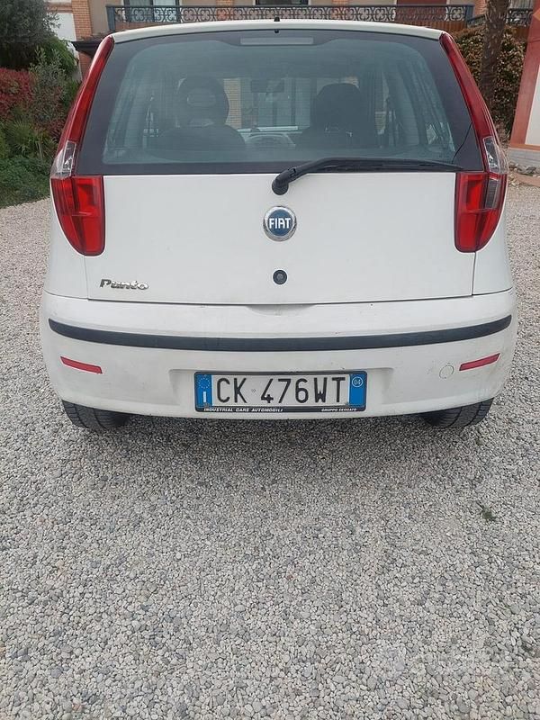 Usata Fiat Punto 2004 Utilitaria
