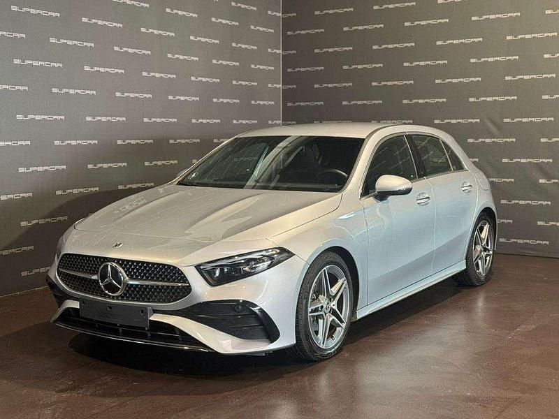 Argento Usata 2025 Mercedes A200 Advanced Plus Tre volumi | 35.500 € (Buon prezzo) - Immagine 1/4