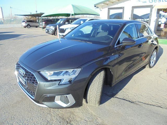 Usata Audi A3 Advanced 150 CV (110 kW) 2022 Grigio Berlina