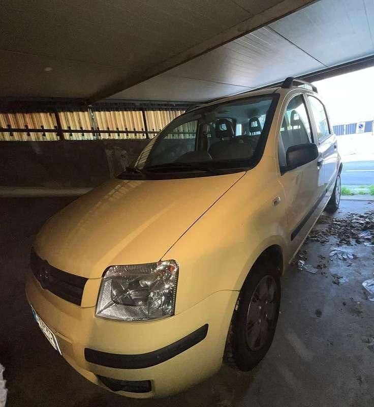 Usata Fiat Panda Dynamic 60 CV (44 kW) 2004 Giallo Utilitaria