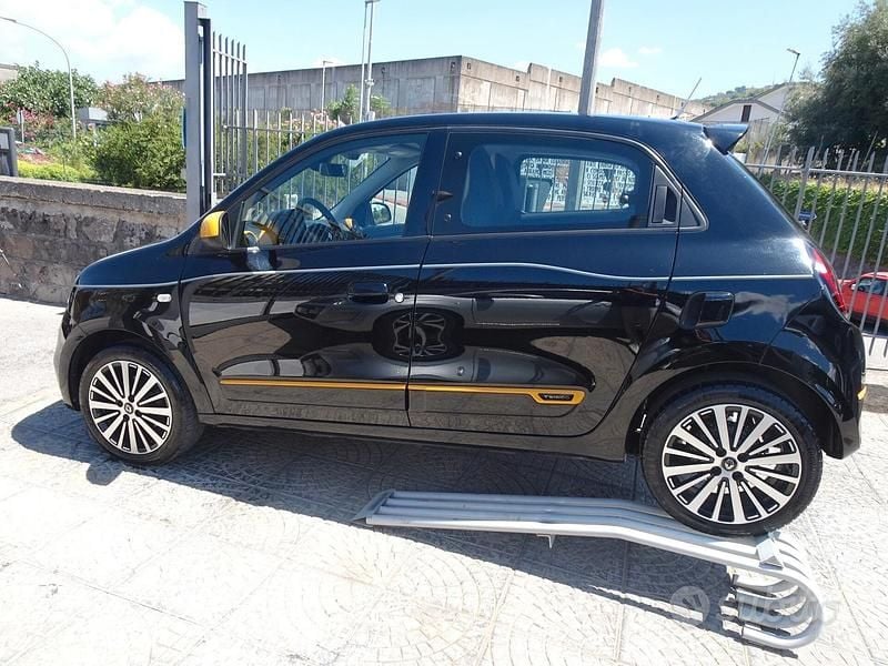 Usata Renault Twingo Intens 92 CV (67 kW) 2020 Nero Utilitaria
