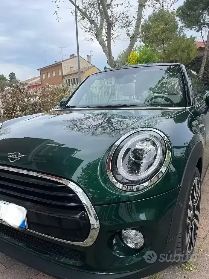 Usata Mini Cooper Cabriolet 116 CV (85 kW) 2018 Verde Cabrio
