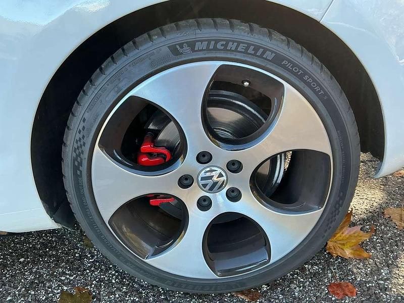 Usata VW Golf VI GTI 211 CV (155 kW) 2009 Utilitaria