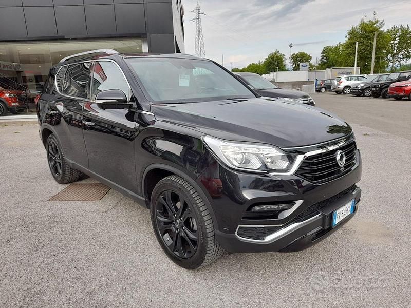 Usata Ssangyong (KGM) Rexton 181 CV (133 kW) 2019 Nero SUV