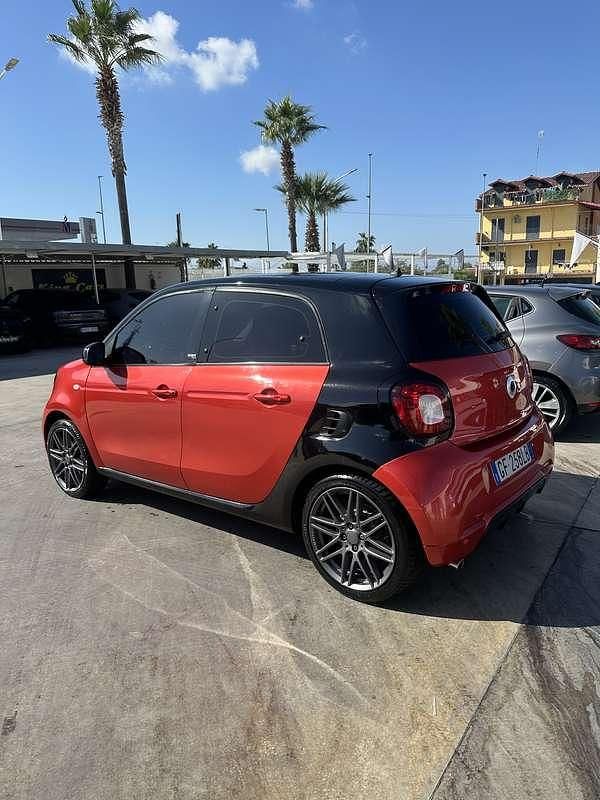 Usata Smart ForFour Passion 90 CV (66 kW) 2017 Utilitaria