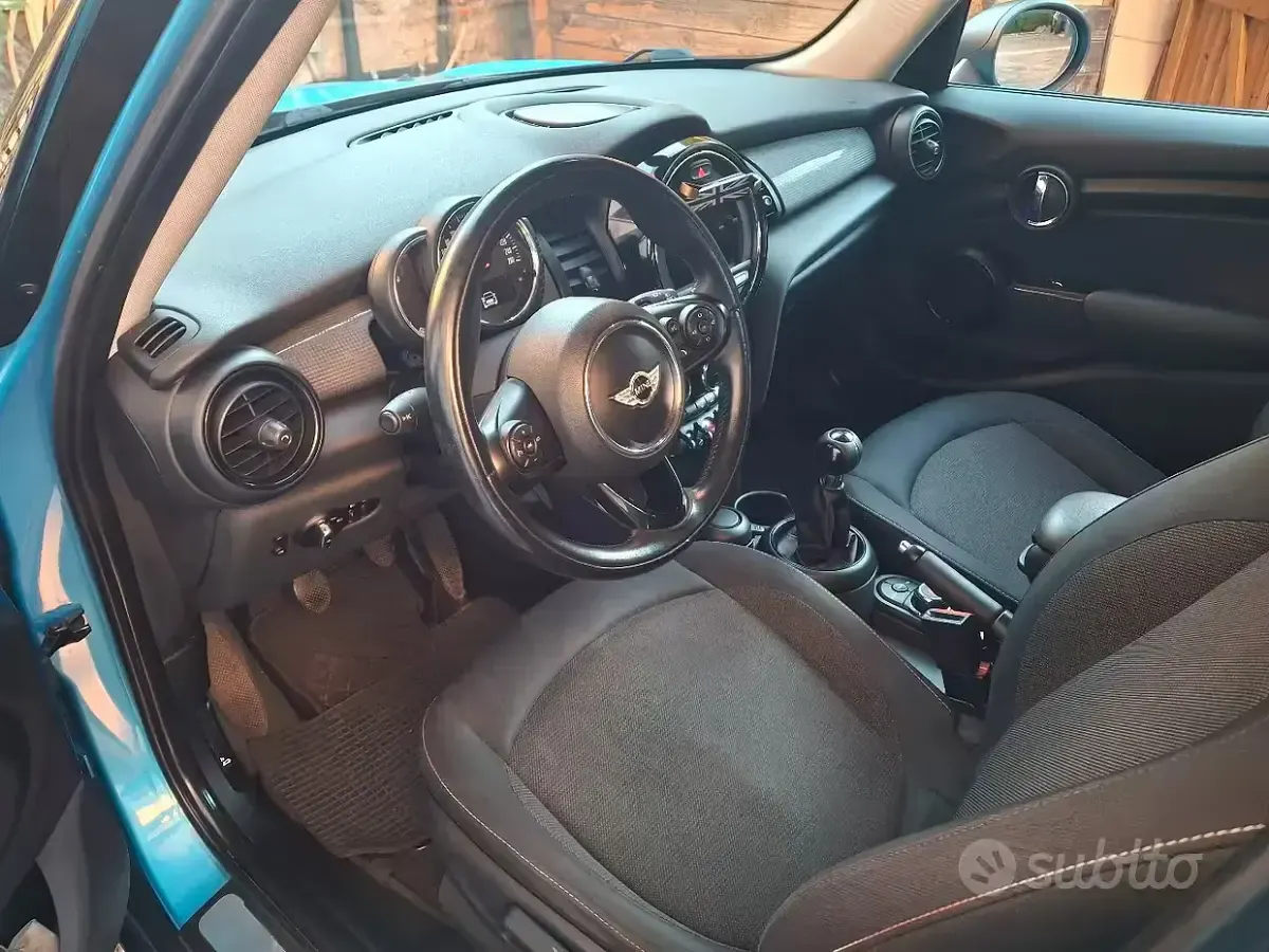 Usata Mini ONE 102 CV (75 kW) 2015 Bluazzurro Utilitaria