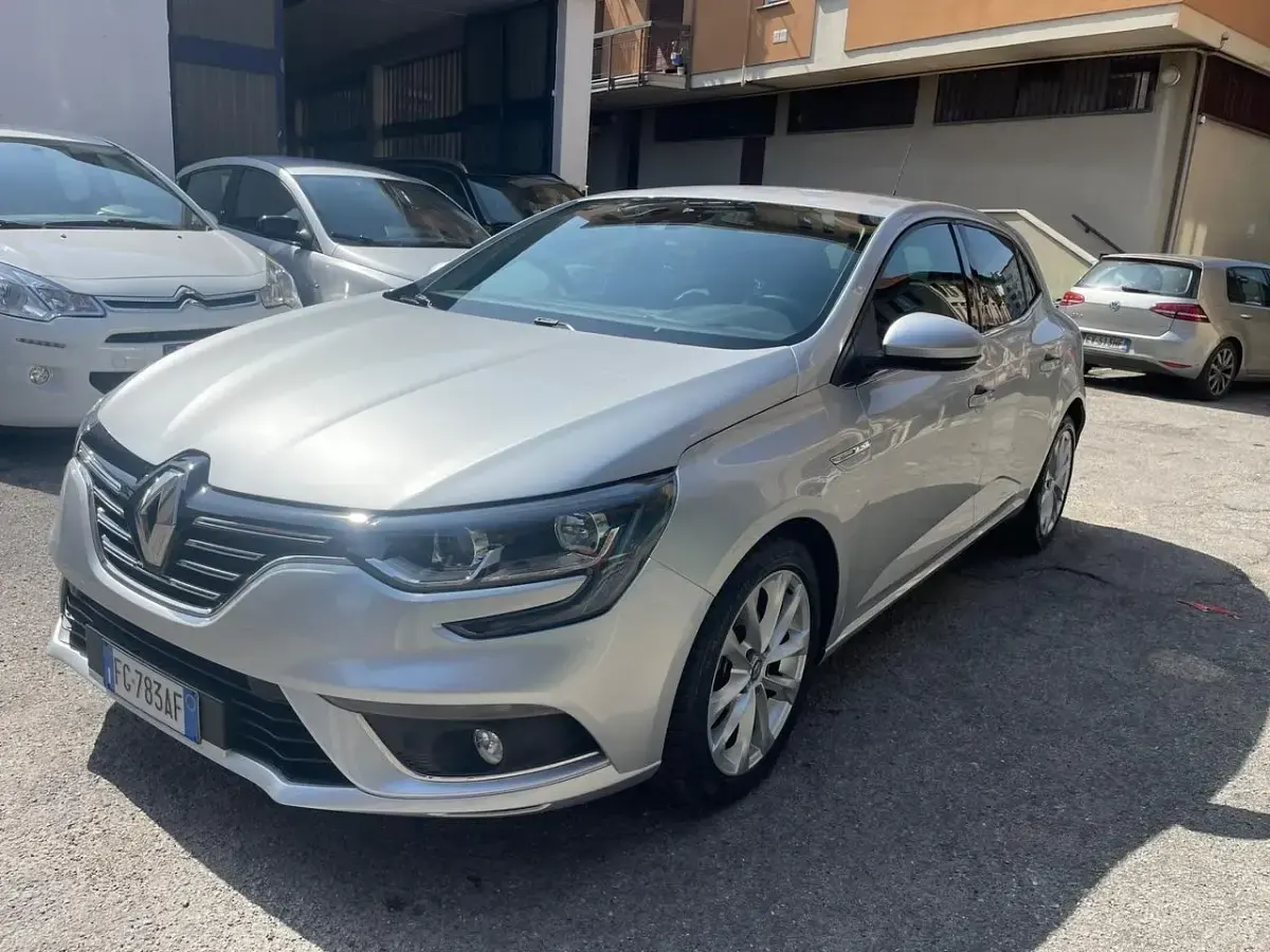 Usata Renault Mégane Bose Edition 110 CV (80 kW) 2016 Argento Berlina