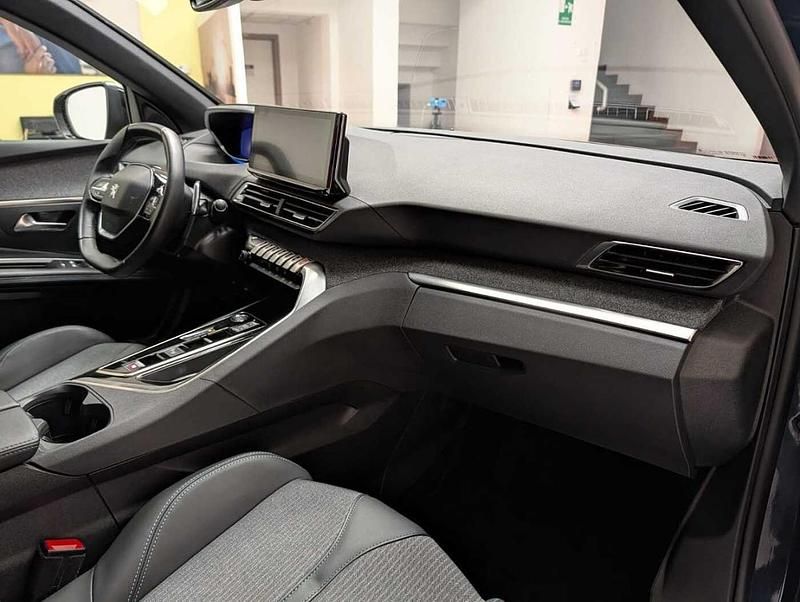 Usata Peugeot 3008 Allure 131 CV (96 kW) 2023 Blu SUV
