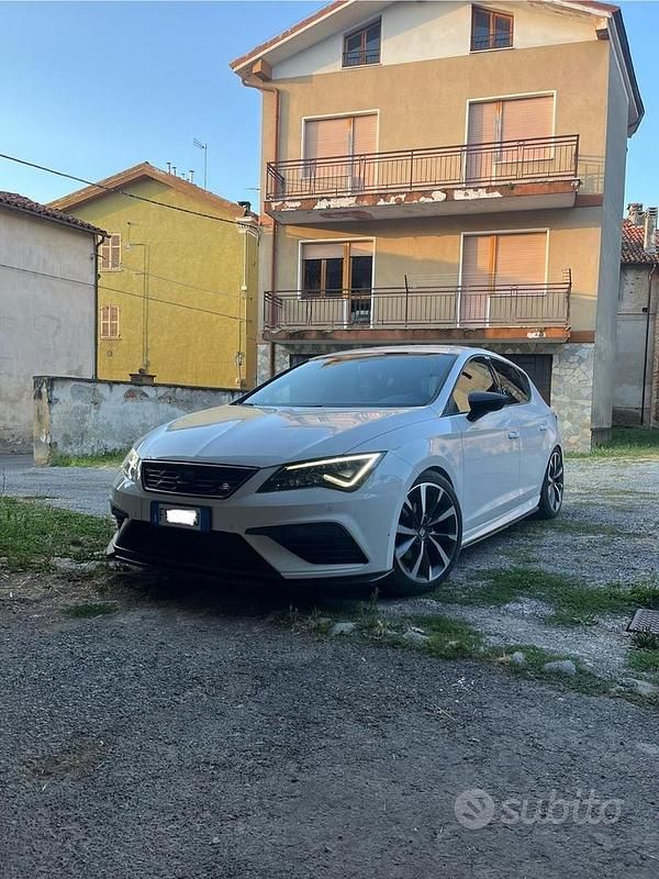 Bianco Usata 2019 Seat Leon FR Tre volumi | 16.500 € (Buon prezzo) - Immagine 1/4