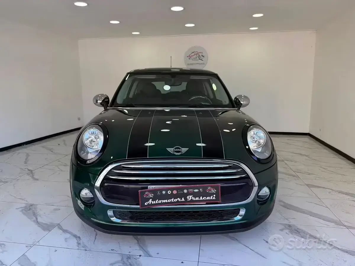 Usata Mini One D Business 116 CV (85 kW) 2015 Verde Utilitaria