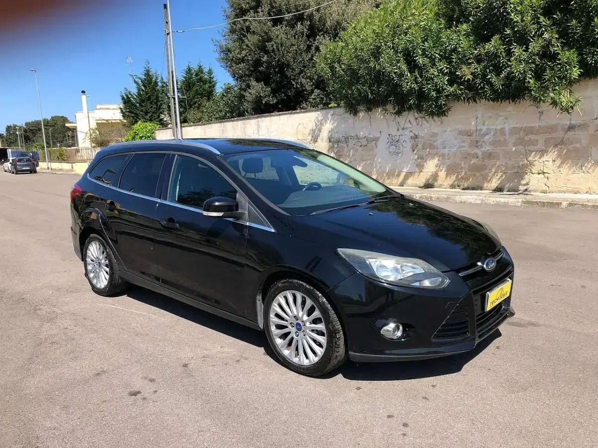 Usata Ford Focus Titanium 116 CV (85 kW) 2011 Nero Station wagon