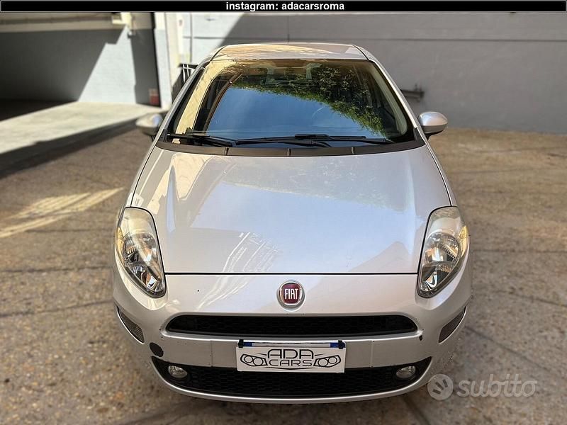 Grigio Usata 2018 Fiat Punto Lounge Due volumi | 7990 € (Buon prezzo) - Immagine 1/4