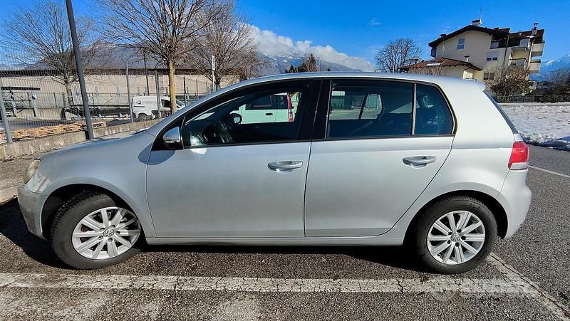 Usata VW Golf VI Trendline 105 CV (77 kW) 2011 Grigio Utilitaria