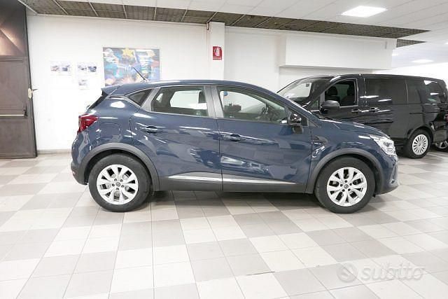 Usata Renault Captur Zen 101 CV (74 kW) 2020 Blu SUV