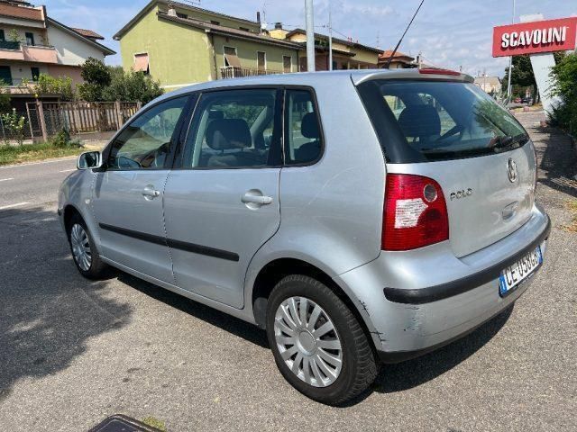 Usata VW Polo Trendline 75 CV (55 kW) 2002 Argento Berlina