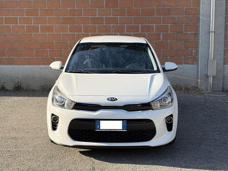 Usata Kia Rio Active 77 CV (56 kW) 2017 Bianco Berlina