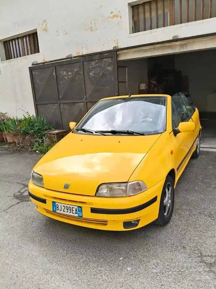 Usado Fiat Punto Cabriolet 86 HP (63 kW) 1999 Amarelo Cabrios