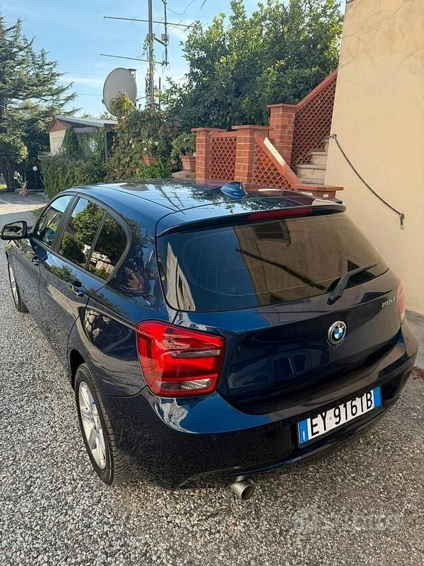 Usata BMW 118 Comfort Edition 150 CV (110 kW) 2015 Blu Utilitaria