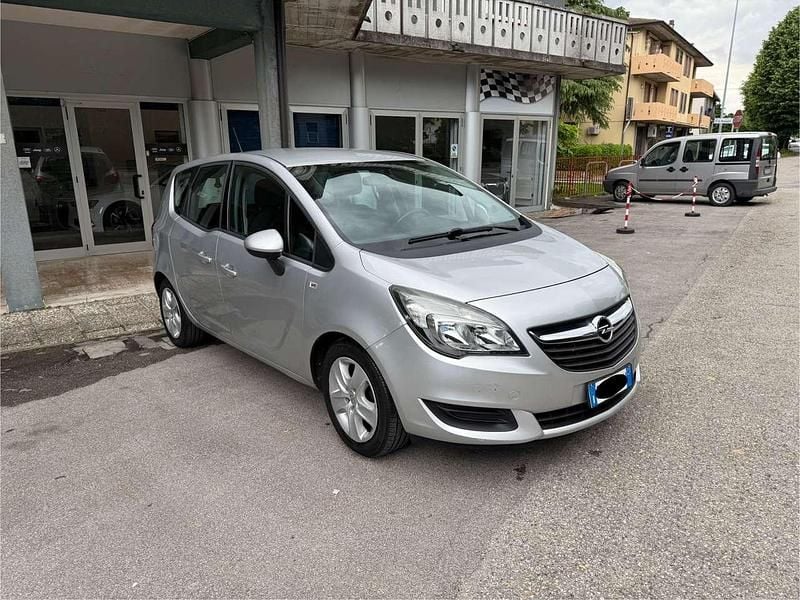 Usata Opel Meriva 120 CV (88 kW) 2016 Grigio Monovolume