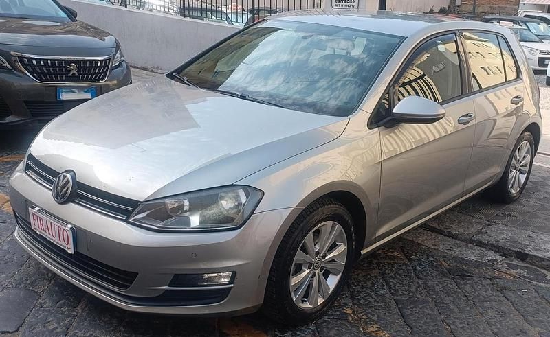 Usata VW Golf VII Highline 104 CV (76 kW) 2014 Beige Berlina