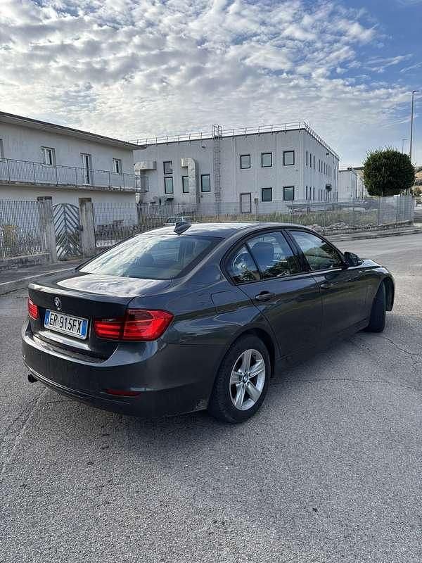 Usata BMW 320 Sport Line 184 CV (135 kW) 2013 Grigio Berlina