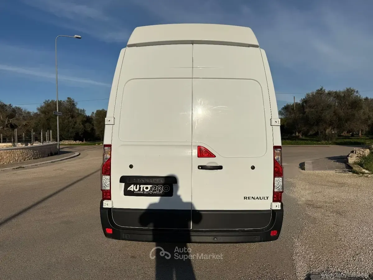 Begagnad Renault Master 131 HK (96 kW) 2019 Vit Van