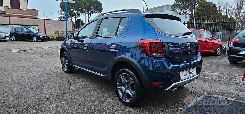 Usata Dacia Sandero Stepway 90 CV (66 kW) 2018 Blu Berlina