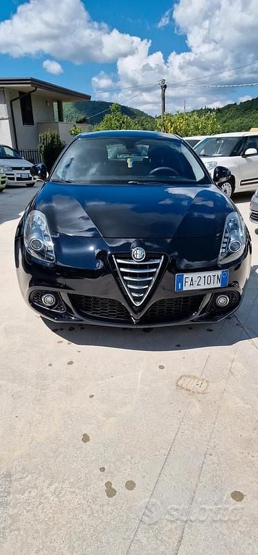 Usata Alfa Romeo Giulietta Distinctive 120 CV (88 kW) 2015 Nero Utilitaria