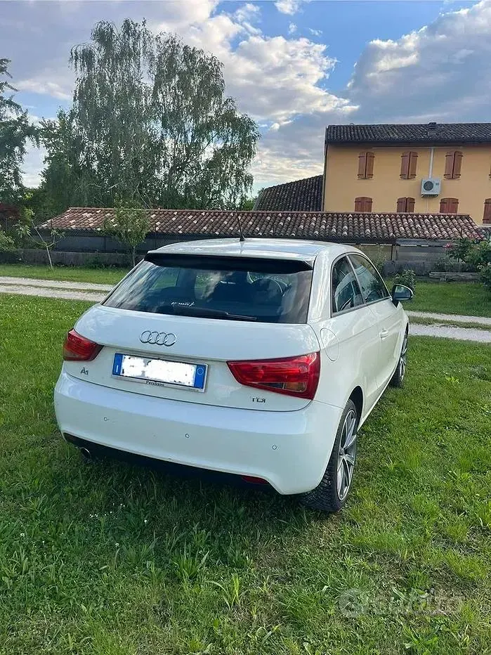 Usata Audi A1 Ambition 105 CV (77 kW) 2011 Bianco Utilitaria