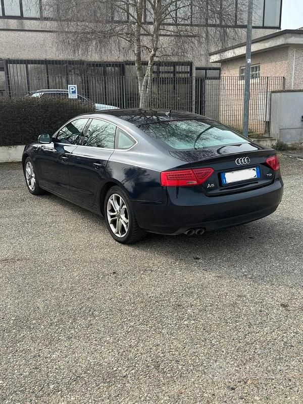 Usata Audi A5 Sportback Business 177 CV (130 kW) 2013 Blu Utilitaria