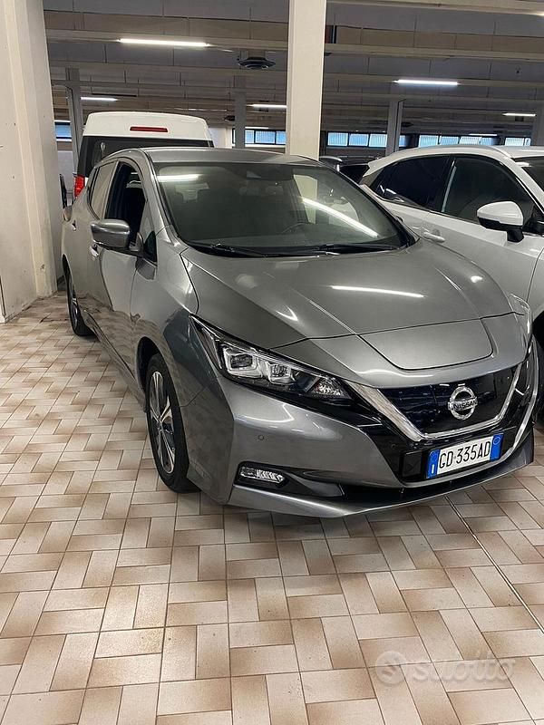 Usata Nissan Leaf N-Connecta 160 kW (218 CV) 2021 Grigio Utilitaria