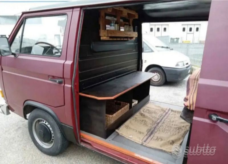 Usata VW T3 1985 Rosso Furgone