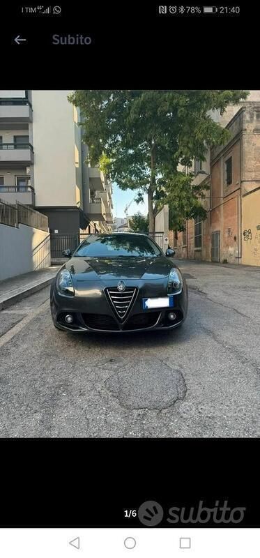 Grigio Usata 2015 Alfa Romeo Giulietta Due volumi | 9500 € (Buon prezzo) - Immagine 1/4