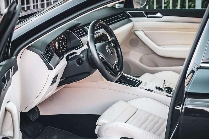 Usata VW Passat 190 CV (139 kW) 2019 Nero Station wagon