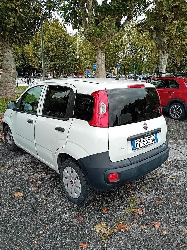 Bianco Usata 2017 Fiat Panda Due volumi | 5000 € (Buon prezzo) - Immagine 1/4