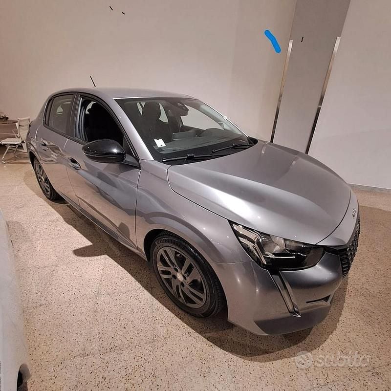 Usata Peugeot 208 Allure 75 CV (55 kW) 2022 Utilitaria