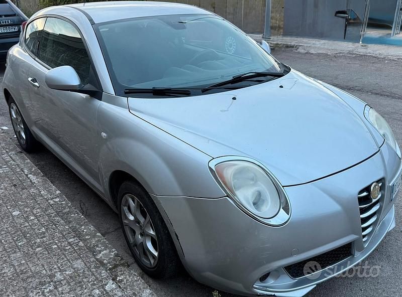 Usata 2010 Alfa Romeo MiTo Due volumi | 3500 € - Immagine 1/4