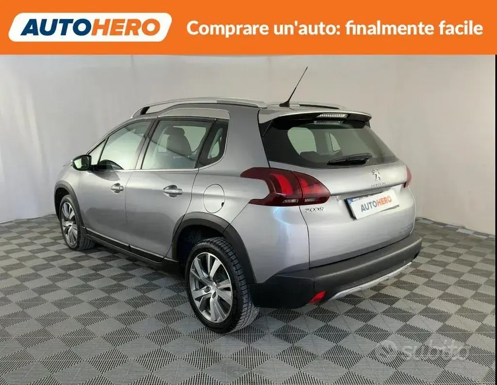 Usata Peugeot 2008 Allure 102 CV (75 kW) 2019 Grigio SUV