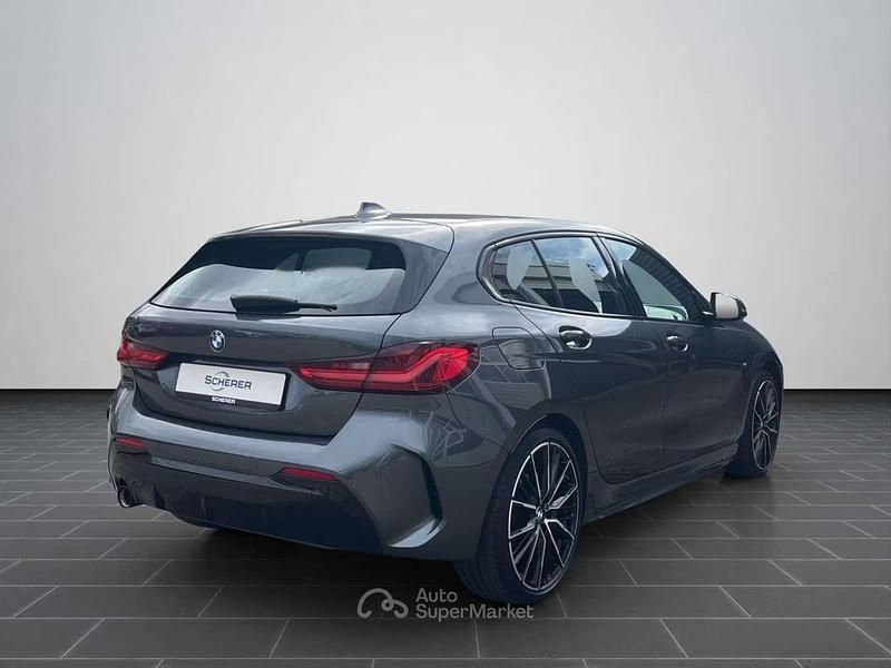 Usata BMW 118 Shadowline 140 CV (102 kW) 2020 Grigio Utilitaria