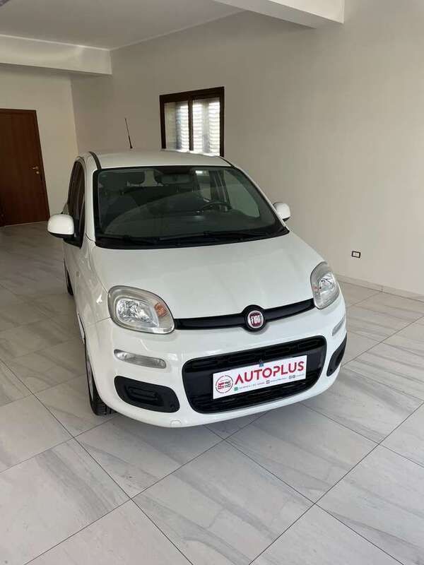 Bianco Usata 2016 Fiat Panda Easy Due volumi | 7990 € (Buon prezzo) - Immagine 1/4