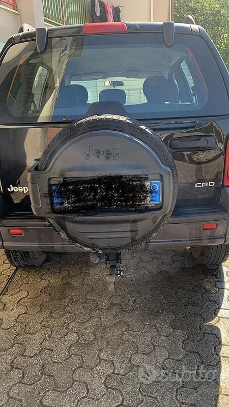 Usata Jeep Cherokee 143 CV (105 kW) 2004 SUV