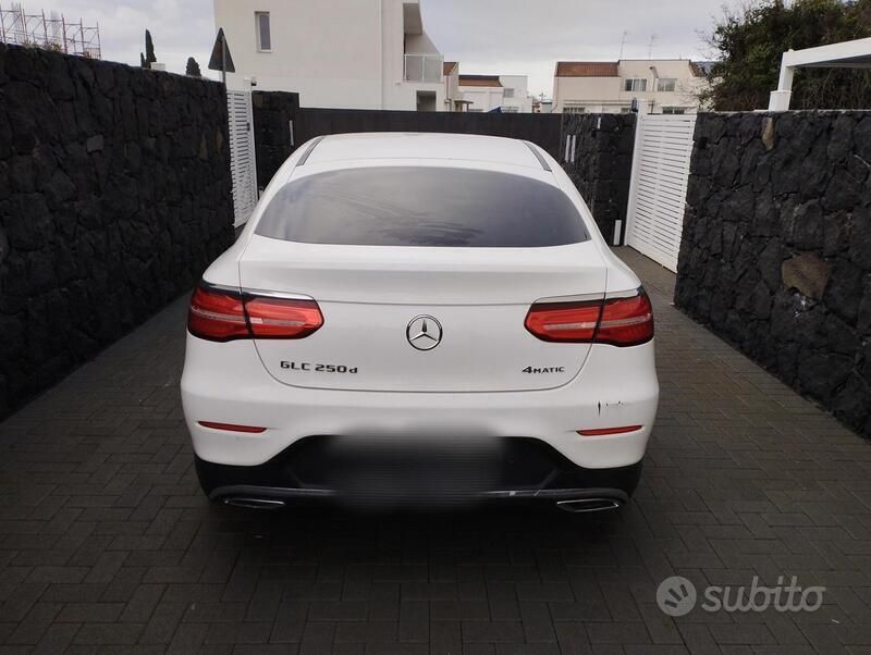 Usata Mercedes GLC250 Premium 204 CV (150 kW) 2018 Bianco Coupé