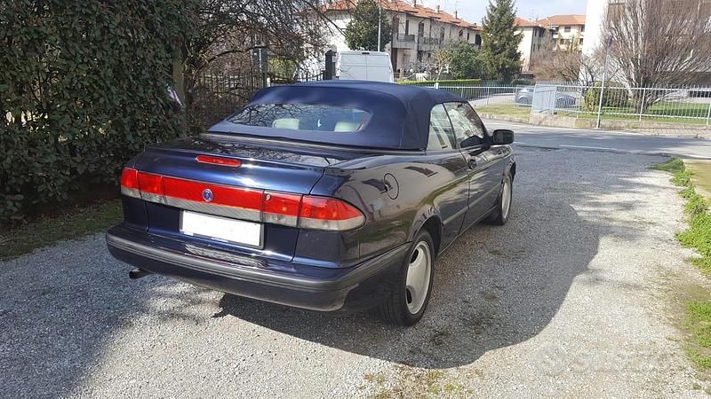 Usata Saab 900 Cabriolet 131 CV (96 kW) 1997 Blu Cabrio