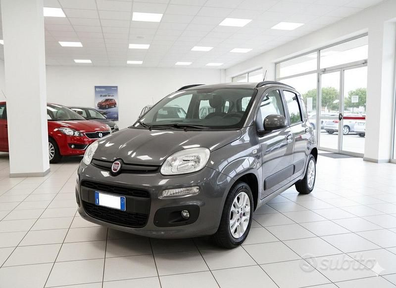 Usata Fiat Panda Lounge 69 CV (50 kW) 2019 Grigio Berlina