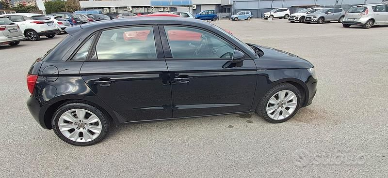Usata Audi A1 Sportback Ambition 90 CV (66 kW) 2012 Nero Utilitaria