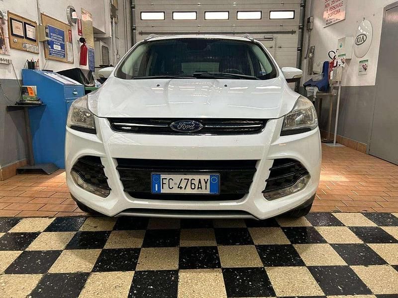 Usata Ford Kuga Titanium 150 CV (110 kW) 2016 Bianco SUV